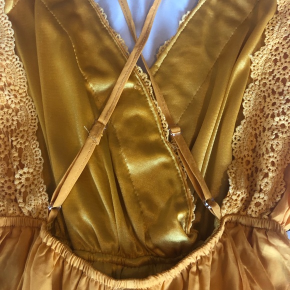 Yellow Romper NWOT - Picture 7 of 8